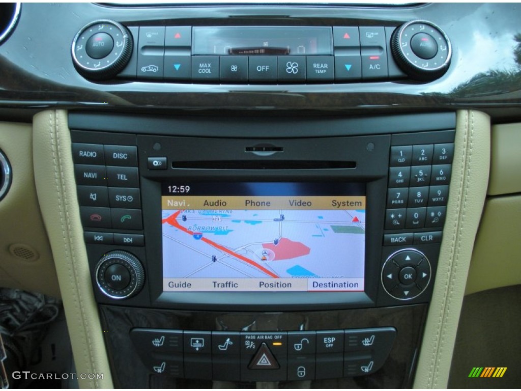 2010 Mercedes-Benz CLS 63 AMG Controls Photos