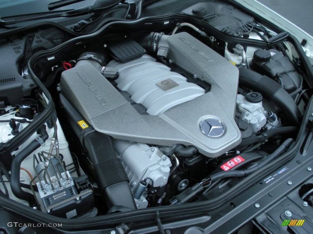2010 Mercedes-Benz CLS 63 AMG Engine Photos