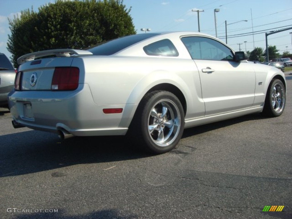 2005 Mustang GT Premium Coupe - Mineral Grey Metallic / Red Leather photo #3