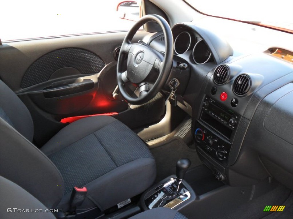 2006 Aveo LS Hatchback - Spicy Orange / Charcoal photo #20