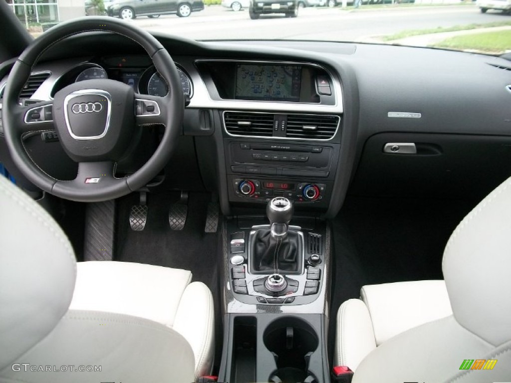 2009 S5 4.2 quattro - Sprint Blue Pearl Effect / Pearl Silver Silk Nappa Leather photo #13