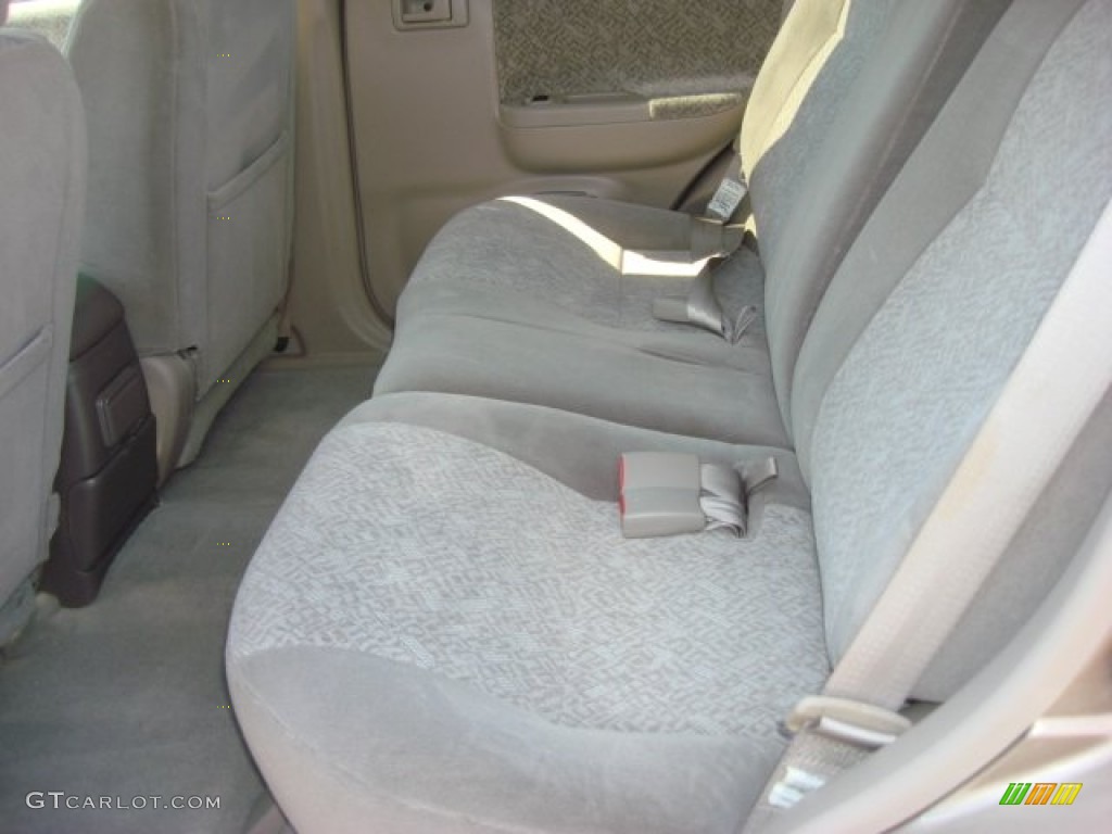Beige Interior 2002 Isuzu Rodeo S Photo #51266198