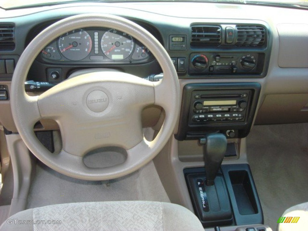 2002 Isuzu Rodeo S Beige Dashboard Photo #51266221