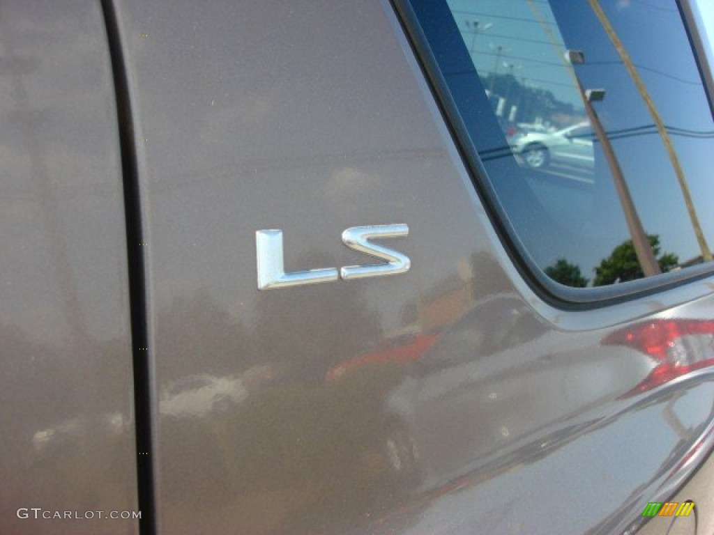 2002 Isuzu Rodeo S Marks and Logos Photo #51266330