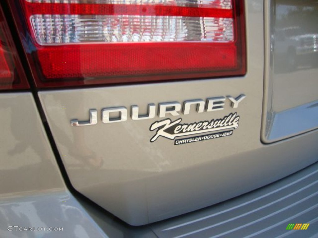 2009 Journey R/T - Light Sandstone Metallic / Dark Slate Gray/Light Graystone photo #36