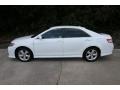 Super White - Camry SE Photo No. 1