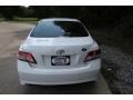 Super White - Camry SE Photo No. 3