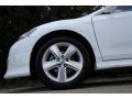 Super White - Camry SE Photo No. 23