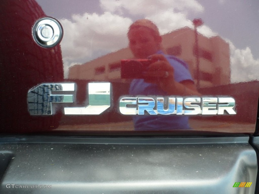 2007 FJ Cruiser  - Black Cherry Pearl / Dark Charcoal photo #22