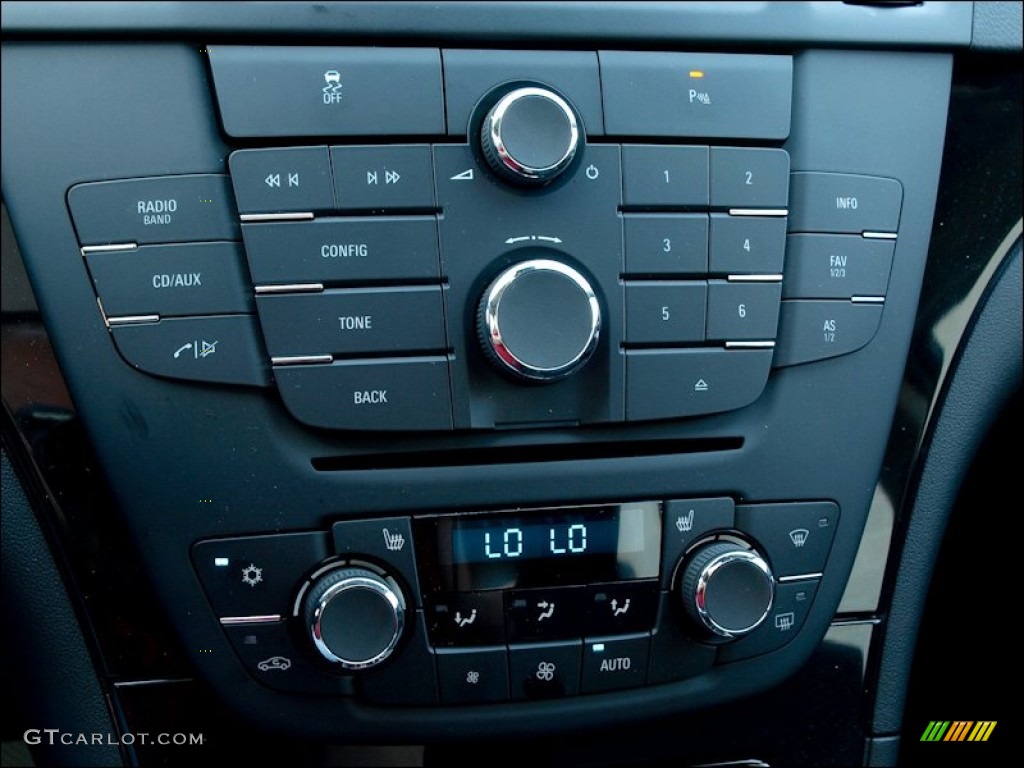 2011 Buick Regal CXL Controls Photo #51277606