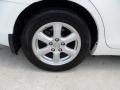 Super White - Camry LE Photo No. 18