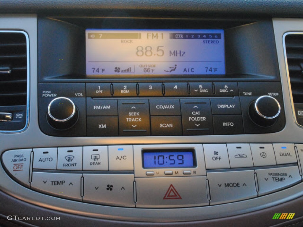 2009 Genesis 3.8 Sedan - Platinum Metallic / Black photo #36