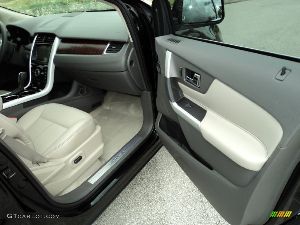 Medium Light Stone Interior 2011 Ford Edge Limited Photo #51278254