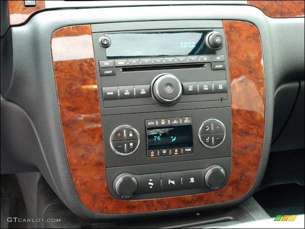 2008 Chevrolet Avalanche LT 4x4 Controls Photo #51279019