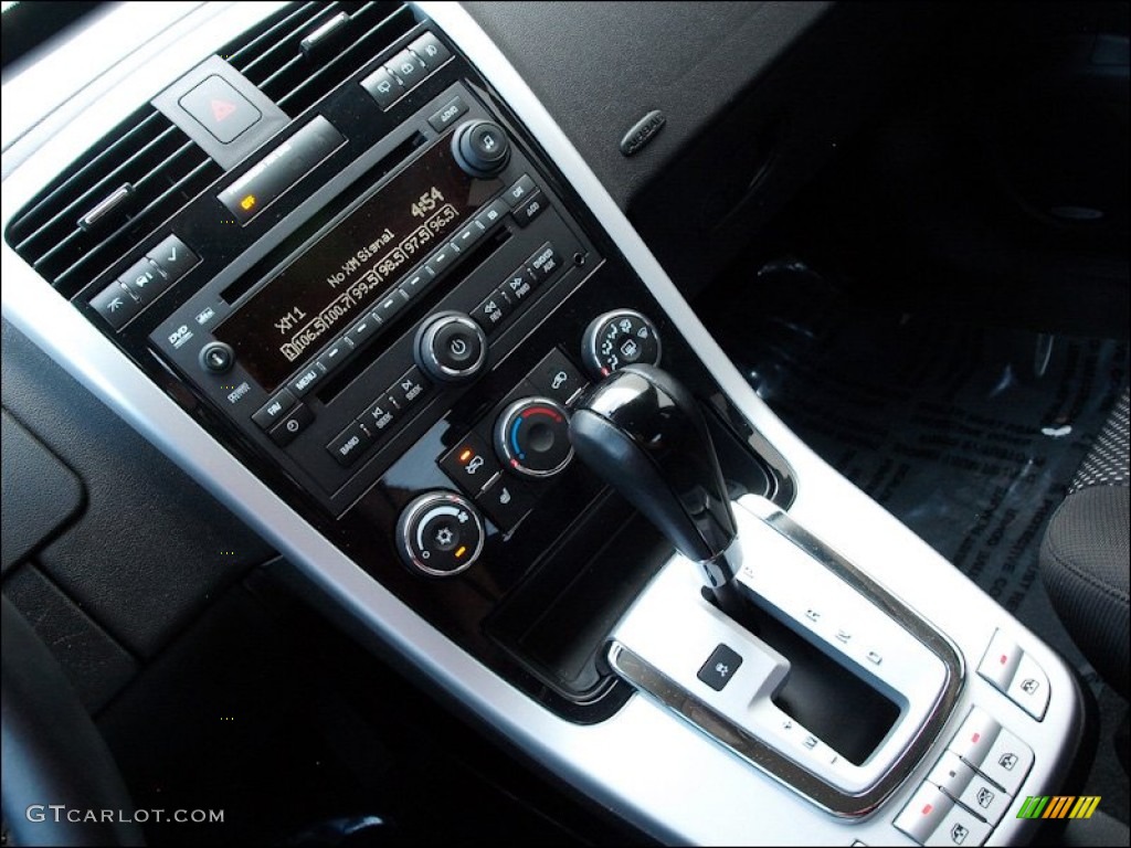 2008 Pontiac Torrent GXP AWD Controls Photo #51281305