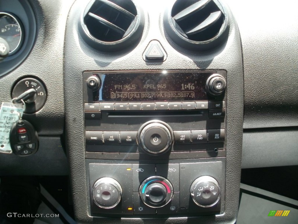 2010 Pontiac G6 Sedan Controls Photo #51285881