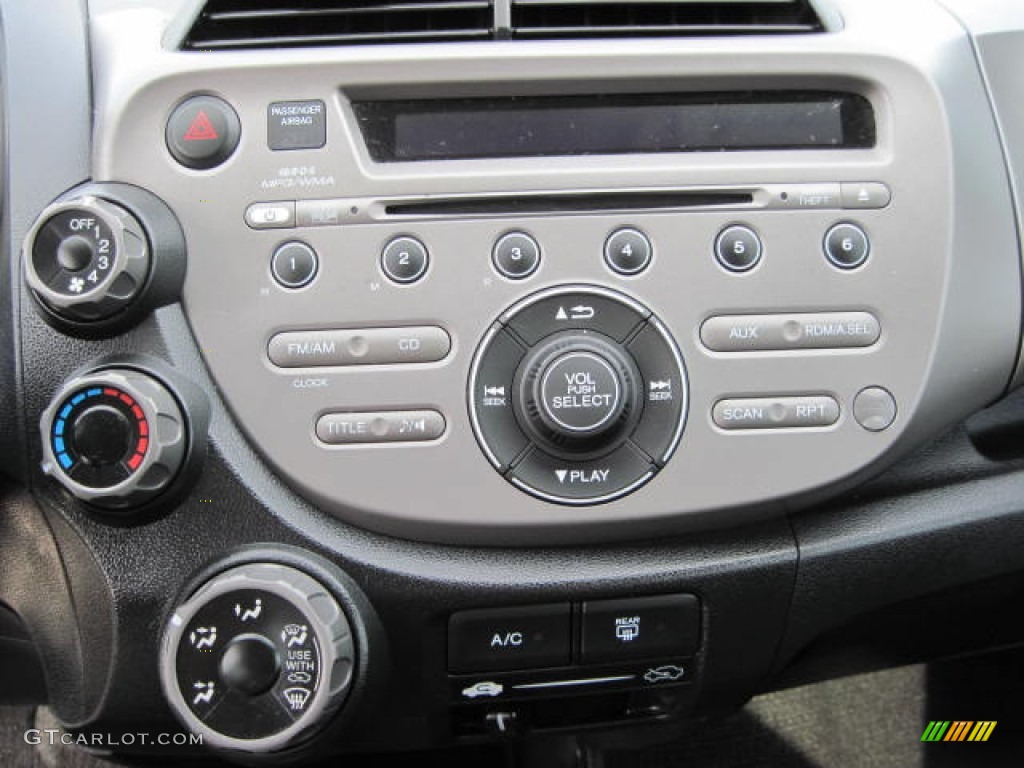 2009 Honda Fit Sport Controls Photo #51291211