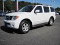 Avalanche White - Pathfinder SE 4x4 Photo No. 1