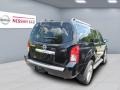 Super Black - Pathfinder LE V8 4x4 Photo No. 3