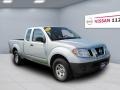 2009 Radiant Silver Nissan Frontier XE King Cab  photo #4