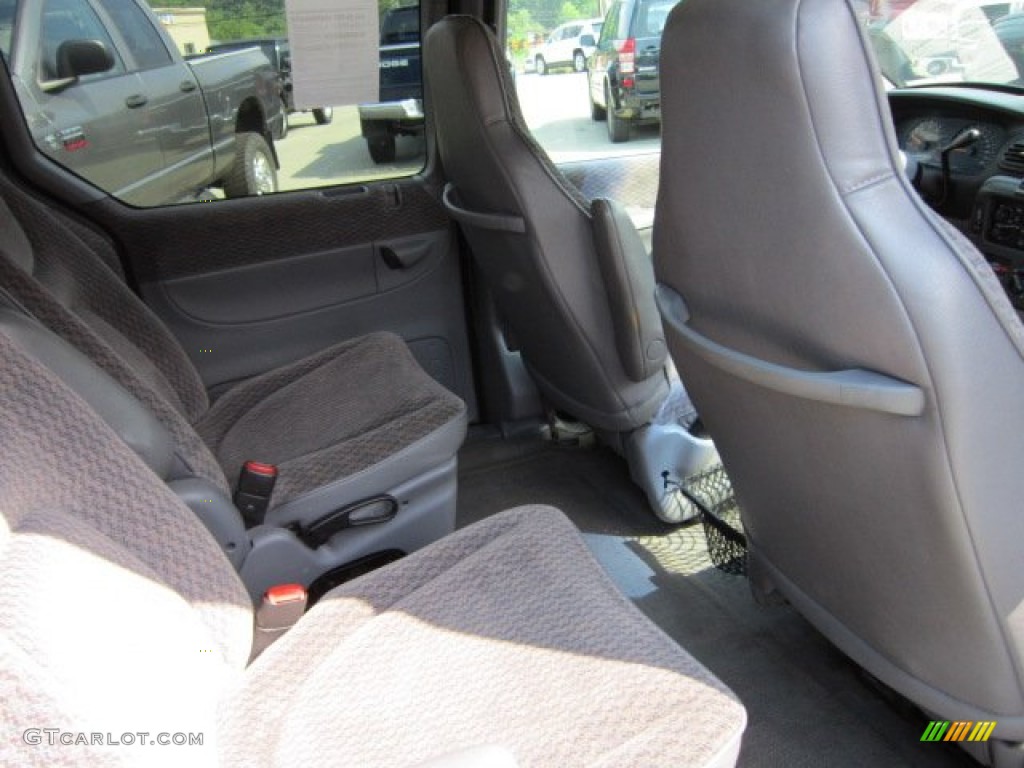 1999 Grand Voyager SE - Deep Cranberry Pearl / Mist Gray photo #17