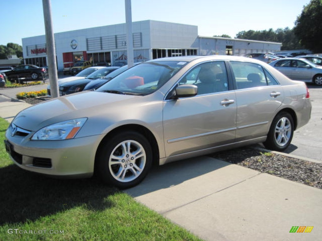 2006 Accord EX-L Sedan - Desert Mist Metallic / Ivory photo #1