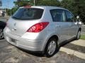Brillant Silver - Versa 1.8 S Hatchback Photo No. 3