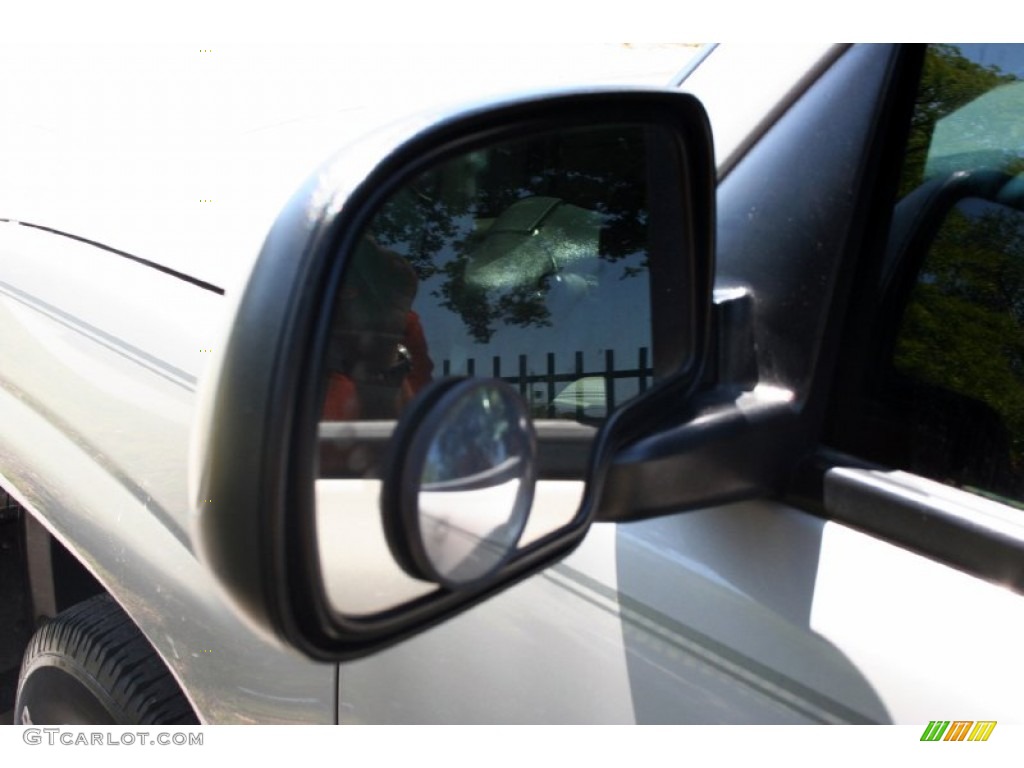 2004 Yukon SLT 4x4 - Silver Birch Metallic / Pewter/Dark Pewter photo #23