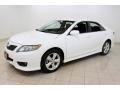 Super White - Camry SE Photo No. 3