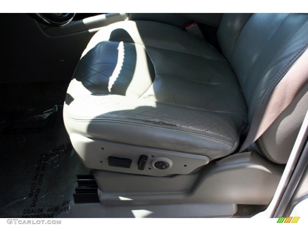2004 Yukon SLT 4x4 - Silver Birch Metallic / Pewter/Dark Pewter photo #39