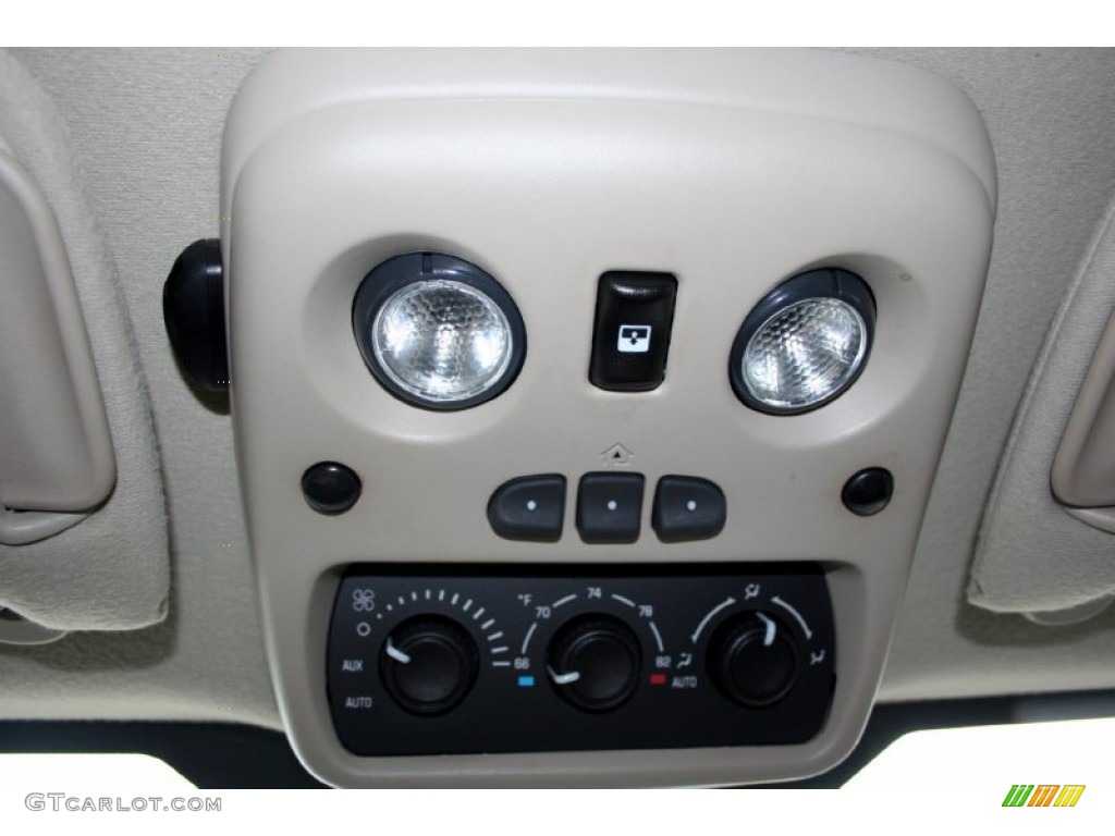 2004 Yukon SLT 4x4 - Silver Birch Metallic / Pewter/Dark Pewter photo #56