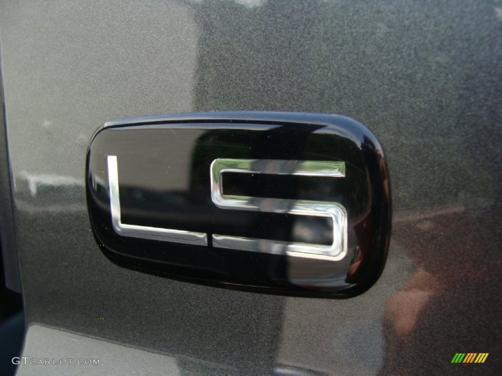2000 Chevrolet Silverado 1500 LS Regular Cab 4x4 Marks and Logos Photos