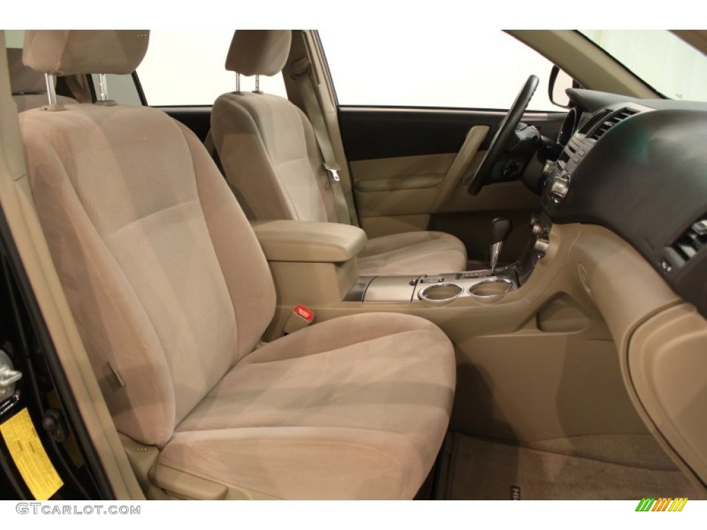 2009 Highlander  - Black / Sand Beige photo #16