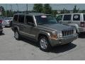 2006 Light Khaki Metallic Jeep Commander Limited 4x4  photo #47