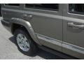 2006 Light Khaki Metallic Jeep Commander Limited 4x4  photo #51