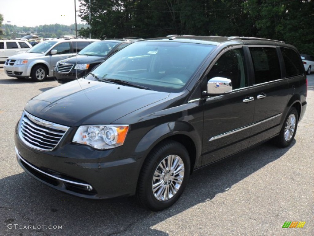 2011 Town & Country Limited - Dark Charcoal Pearl / Black/Light Graystone photo #1