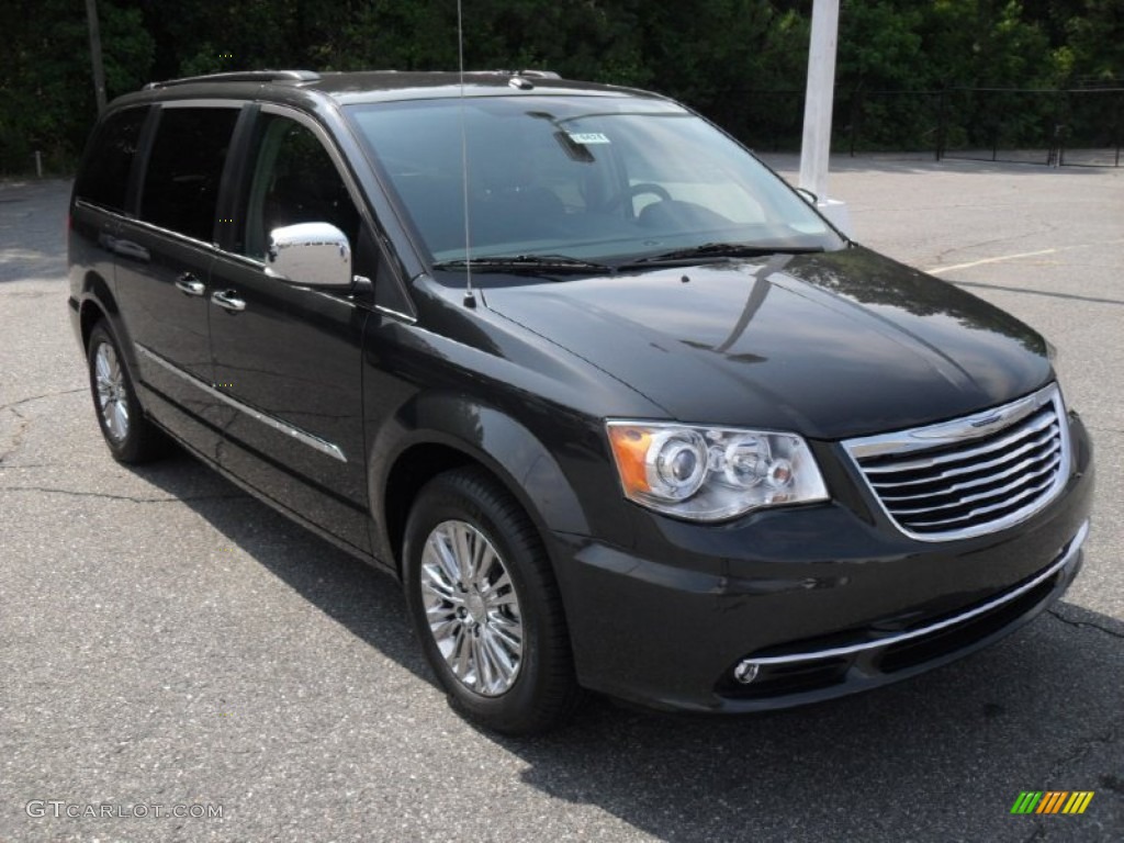 2011 Town & Country Limited - Dark Charcoal Pearl / Black/Light Graystone photo #5