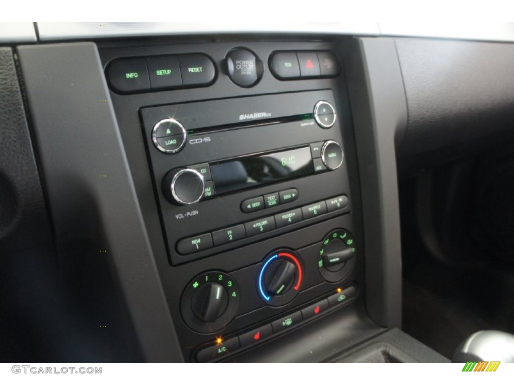 2009 Ford Mustang GT Premium Coupe Controls Photo #51310018