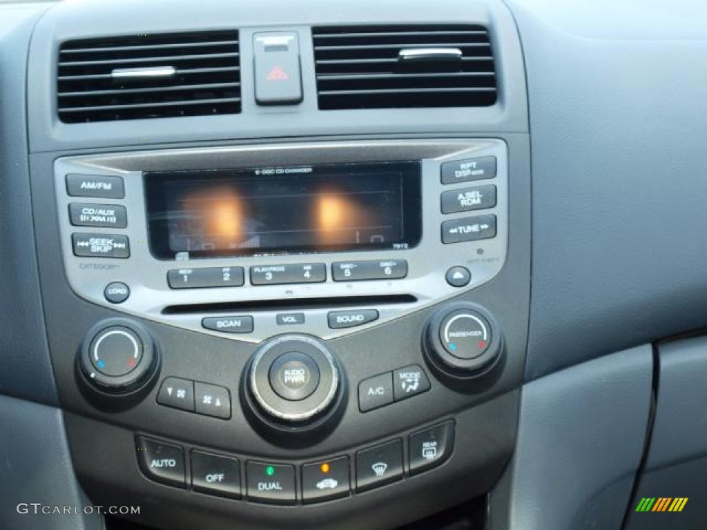 2006 Accord EX V6 Coupe - Alabaster Silver Metallic / Gray photo #12