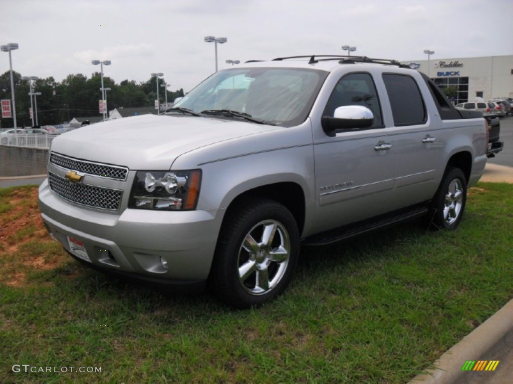 Sheer Silver Metallic Chevrolet Avalanche