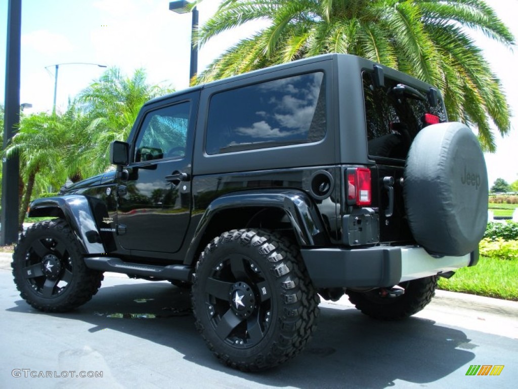 2011 Wrangler Sahara 4x4 - Black / Black photo #8