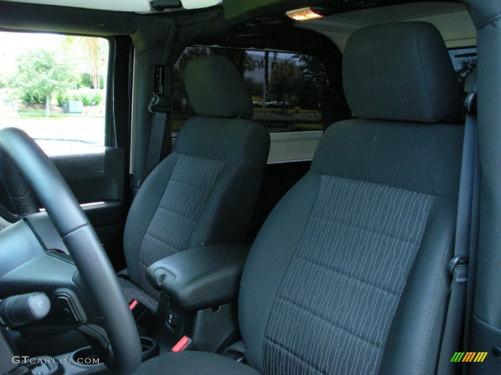 2011 Wrangler Sahara 4x4 - Black / Black photo #13