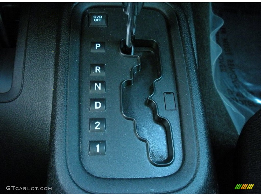 2011 Wrangler Sahara 4x4 - Black / Black photo #26