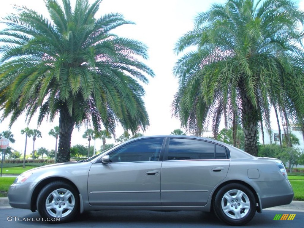 2002 Altima 2.5 S - Velvet Beige / Charcoal Black photo #1