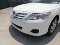 Super White - Camry  Photo No. 10