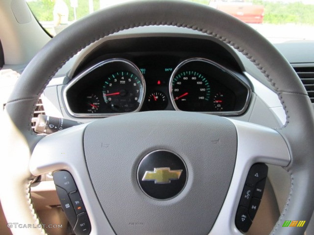 2011 Traverse LS AWD - Silver Ice Metallic / Dark Gray/Light Gray photo #16