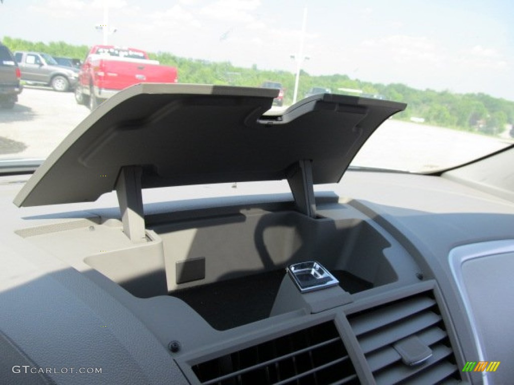 2011 Traverse LS AWD - Silver Ice Metallic / Dark Gray/Light Gray photo #19