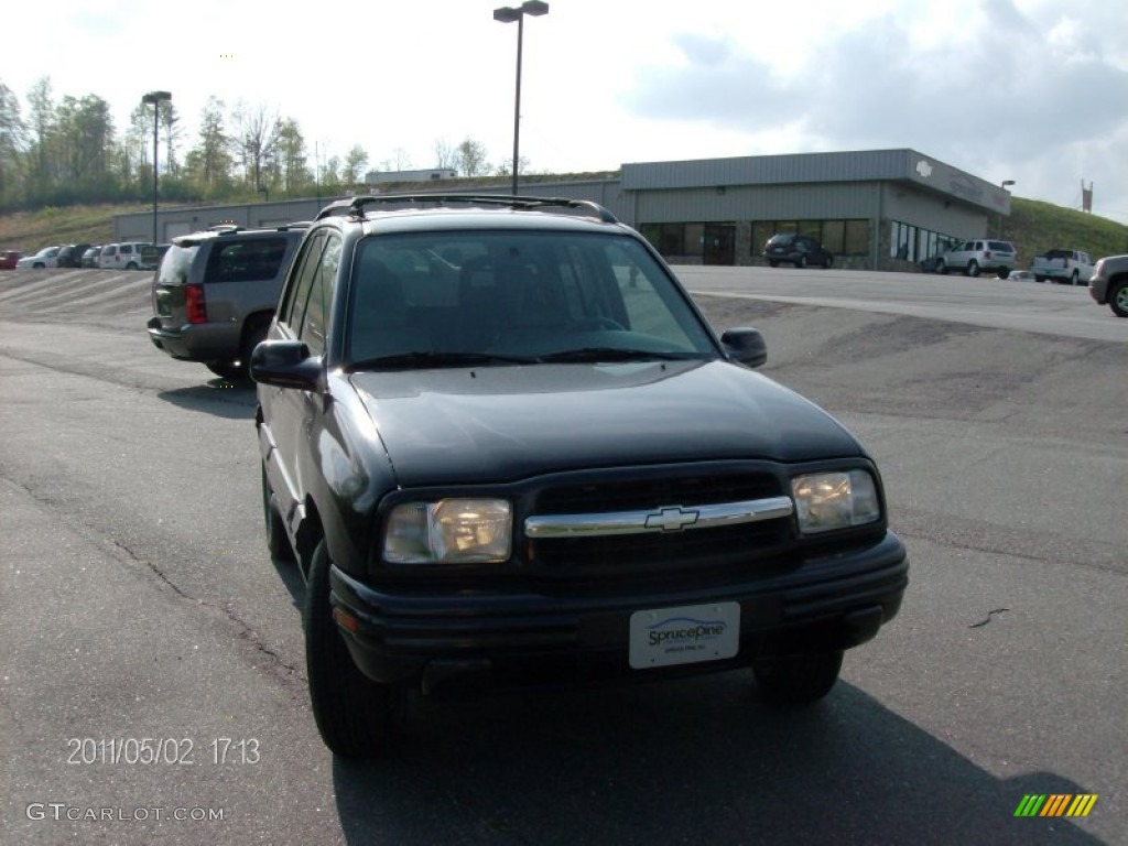 2004 Tracker LT 4WD - Black / Medium Gray photo #3