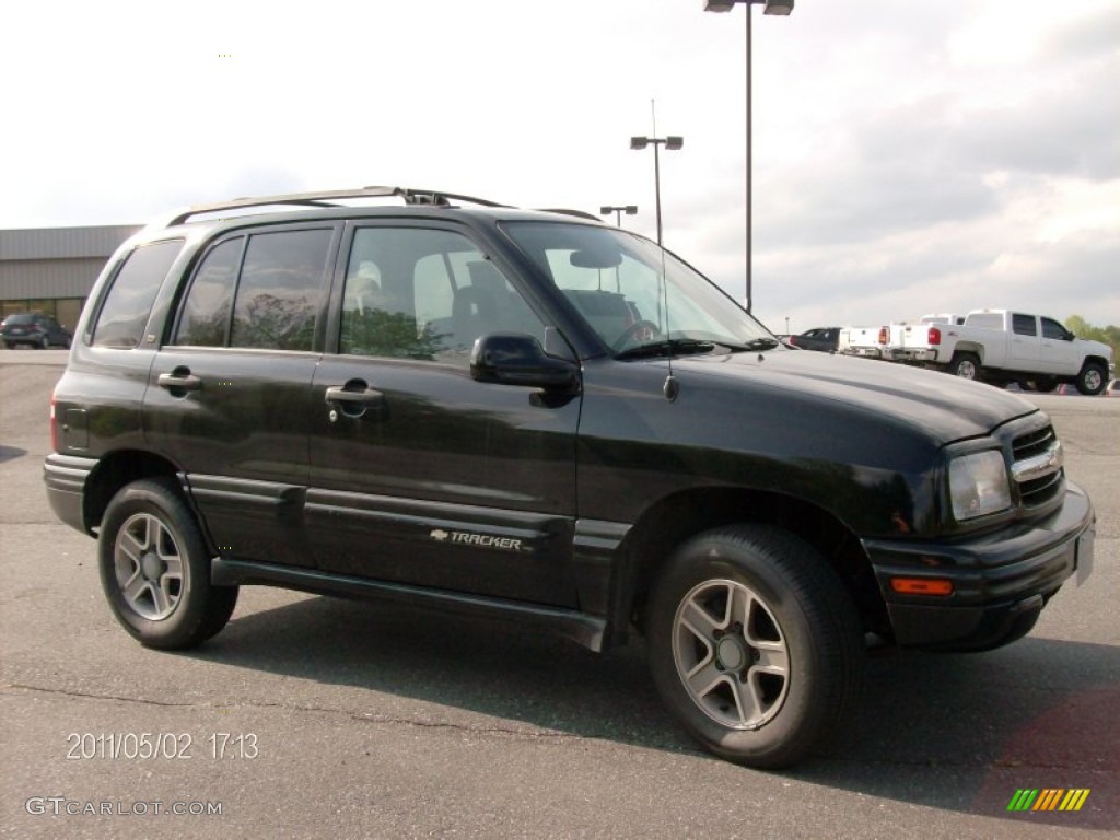 2004 Tracker LT 4WD - Black / Medium Gray photo #4