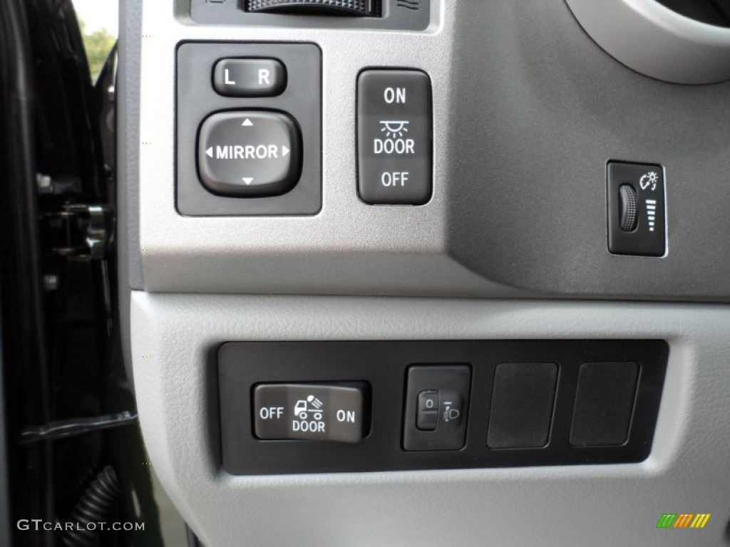 2011 Toyota Tundra CrewMax Controls Photo #51321322